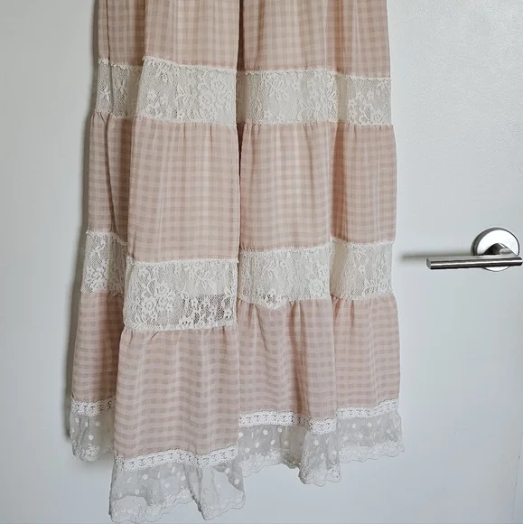 Liz Lisa Gyaru Gingham Maxi Dress with Lace And Buttons Baby Pink - Picture 13 of 13